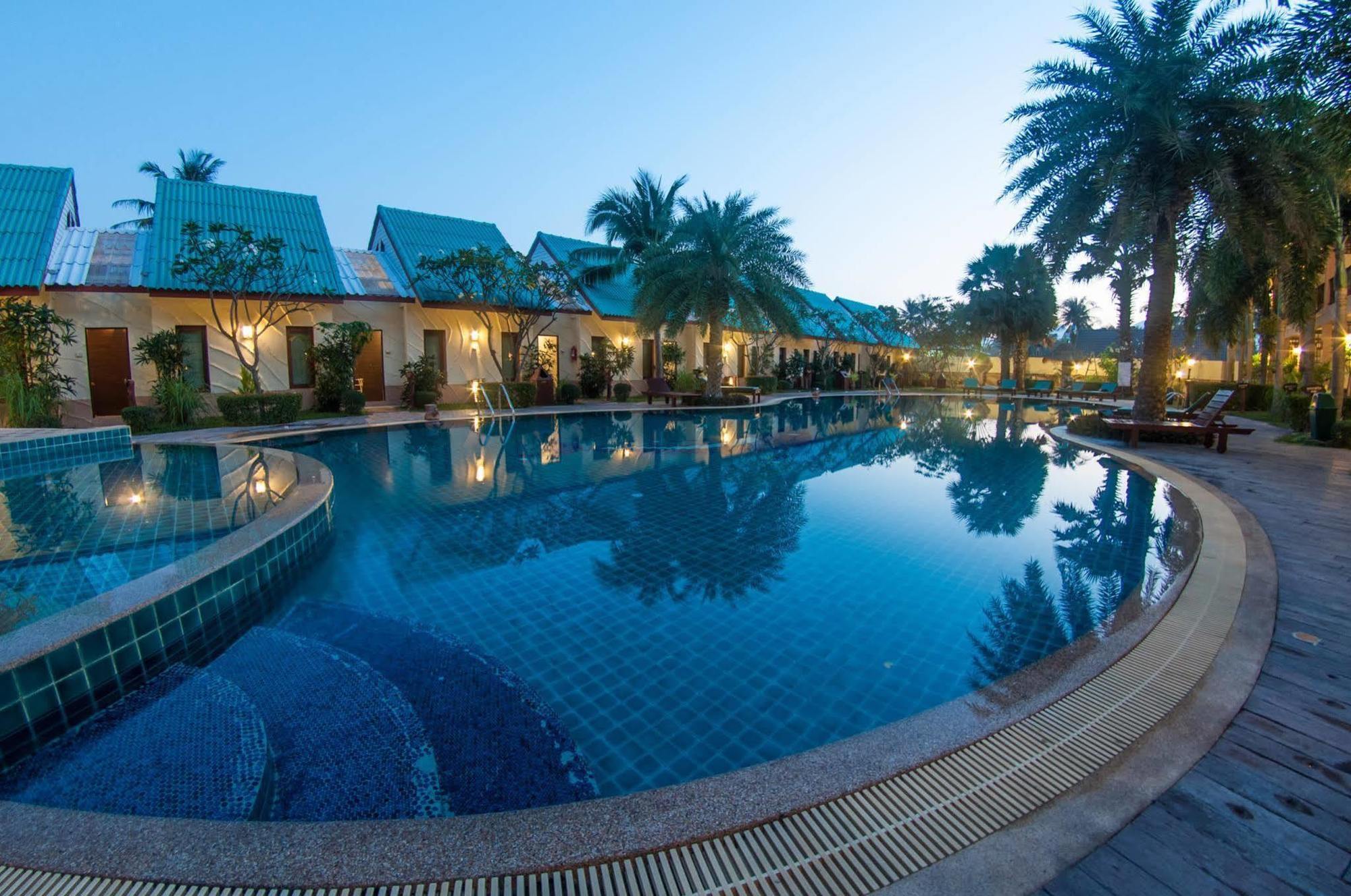 The Green Beach Resort Sam Roi Yot Buitenkant foto
